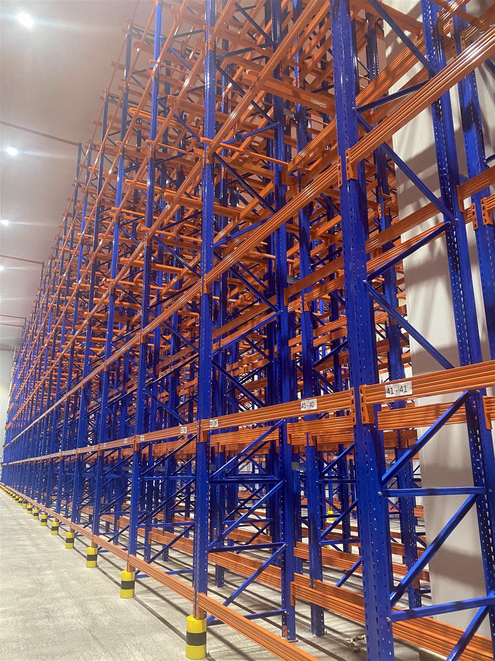 Kệ Drive In – Giải pháp lưu trữ pallet mật độ cao
