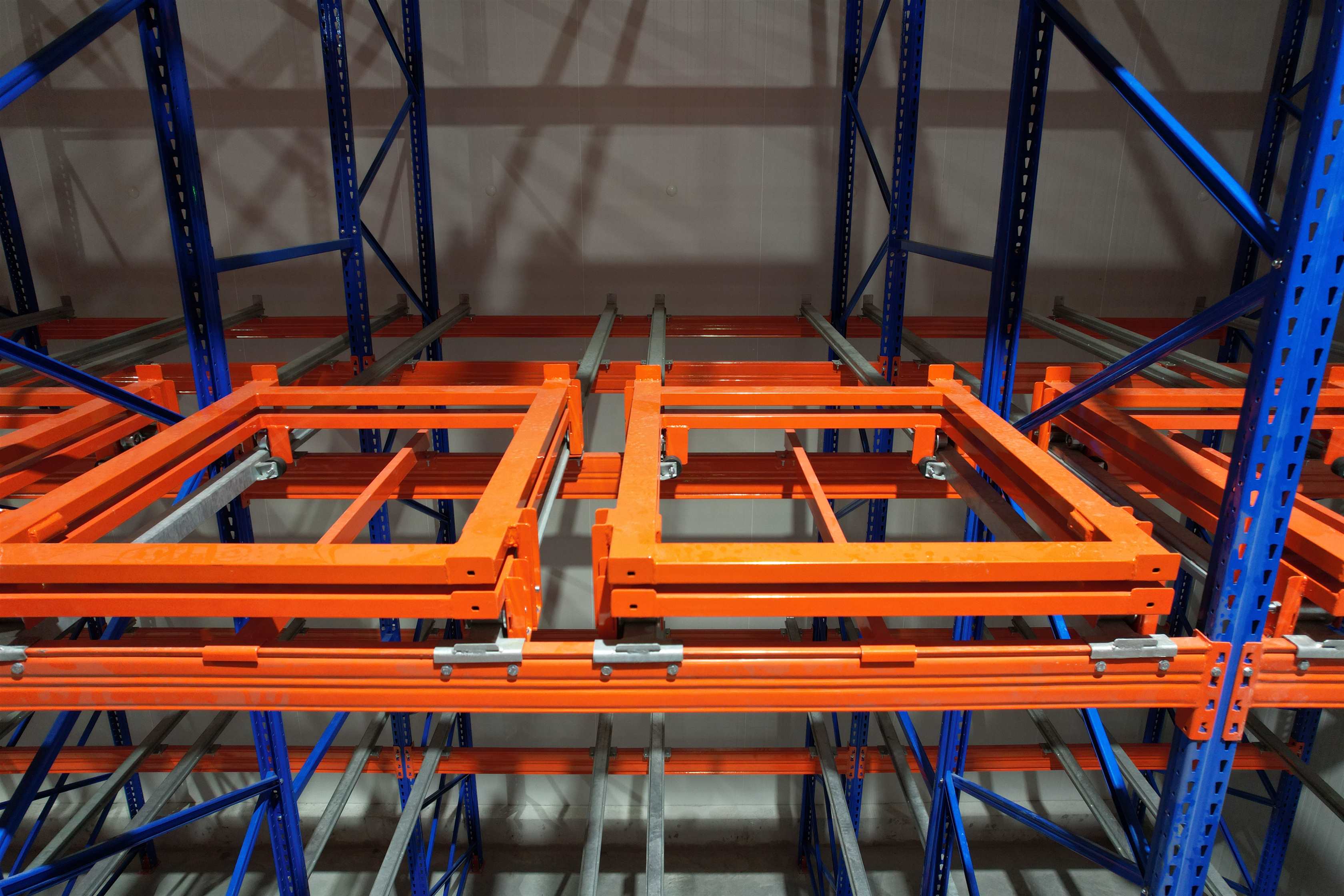 Kệ Pushback – Giải pháp lưu trữ pallet tối ưu diện tích kho
